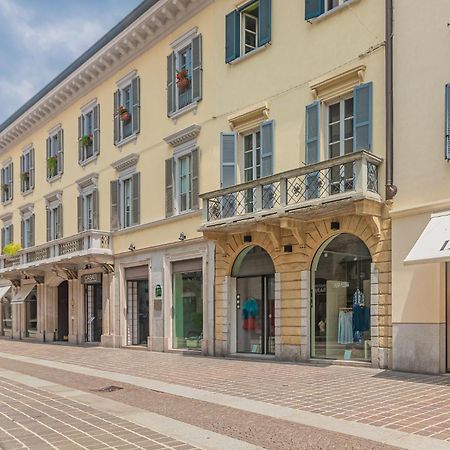 Thea - Centro Storico Bed & Breakfast Monza Exterior photo